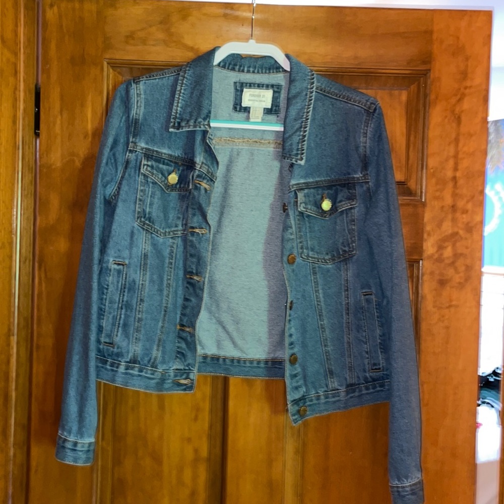 Women’s Jean Jacket